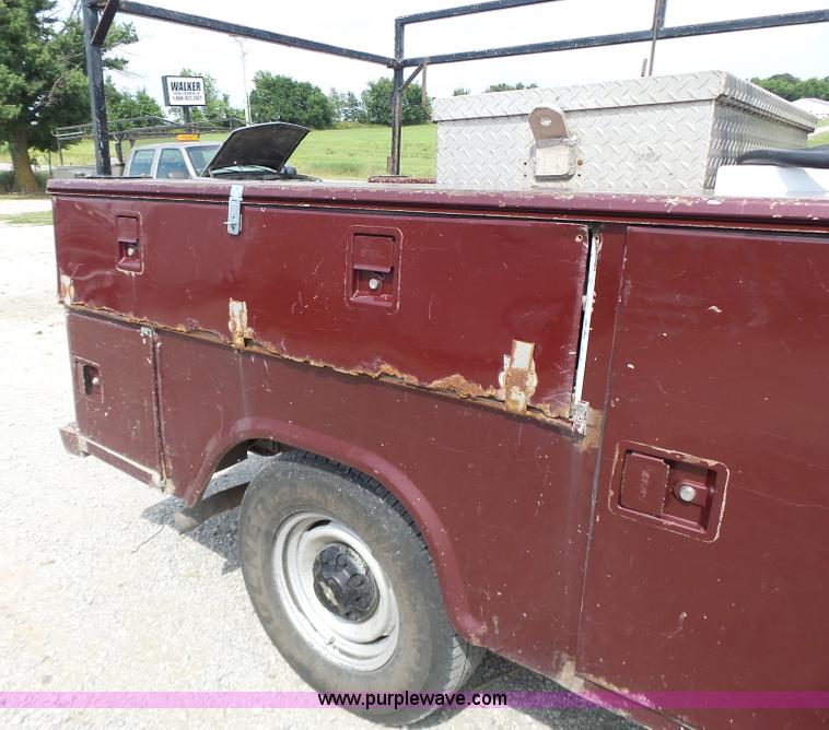 image for item L6233 1998 Chevrolet 3500 Crew Cab utility truck