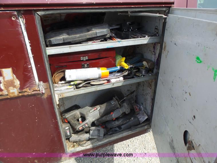 image for item L6233 1998 Chevrolet 3500 Crew Cab utility truck