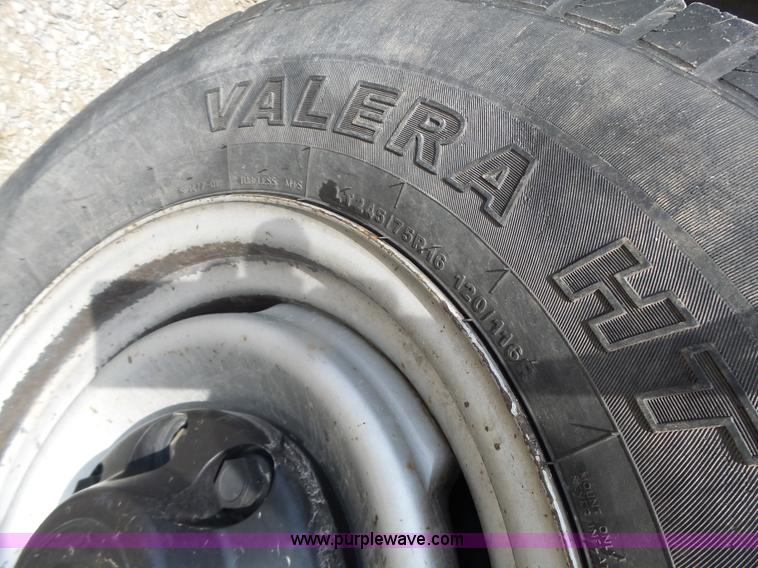 image for item L6233 1998 Chevrolet 3500 Crew Cab utility truck