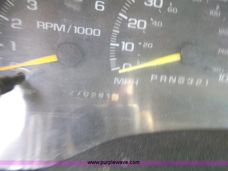 image for item L6233 1998 Chevrolet 3500 Crew Cab utility truck