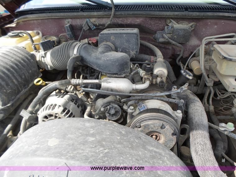 image for item L6233 1998 Chevrolet 3500 Crew Cab utility truck