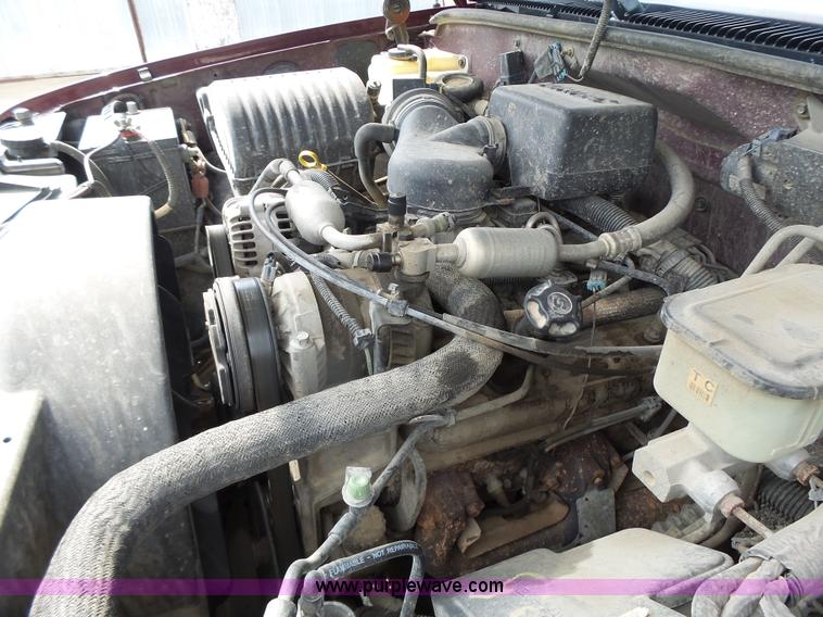 image for item L6233 1998 Chevrolet 3500 Crew Cab utility truck