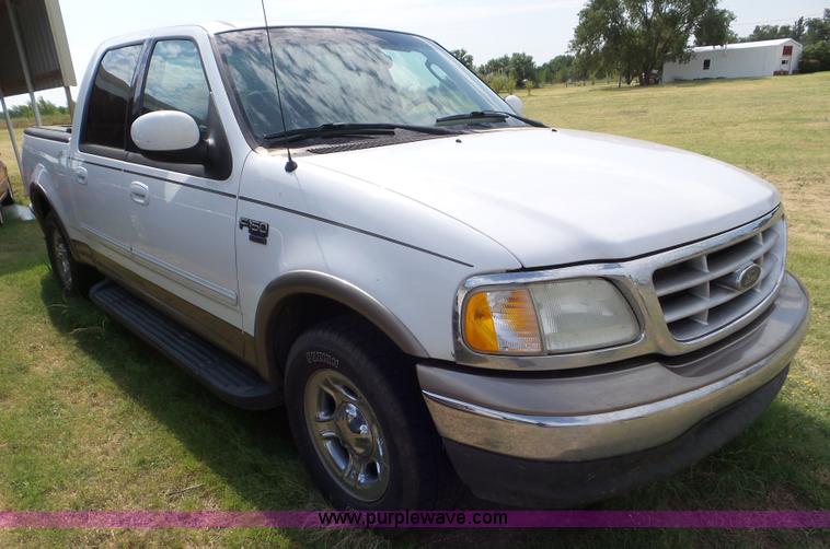 image for item L6867 2003 Ford F150 SuperCrew pickup truck