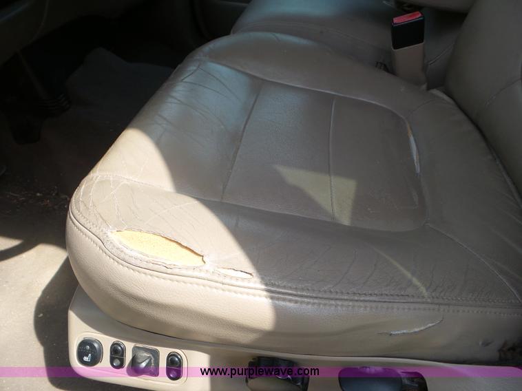 image for item L6867 2003 Ford F150 SuperCrew pickup truck