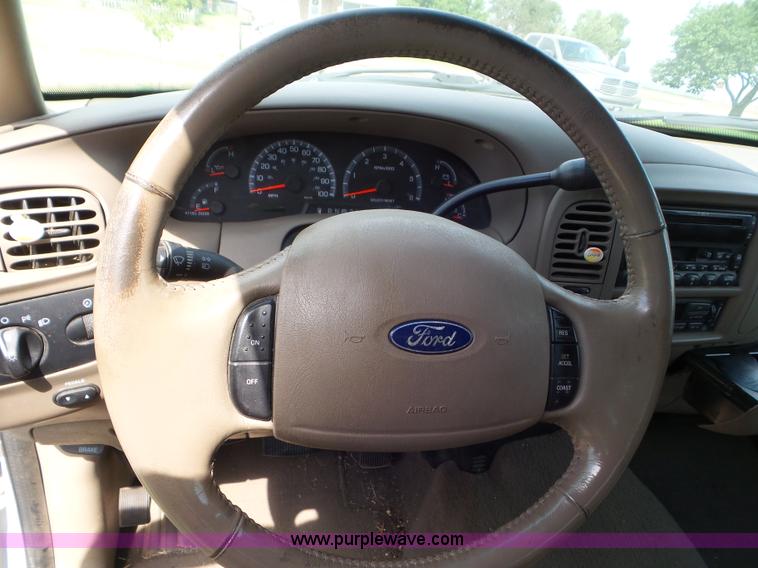 image for item L6867 2003 Ford F150 SuperCrew pickup truck