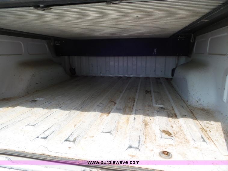 image for item L6867 2003 Ford F150 SuperCrew pickup truck