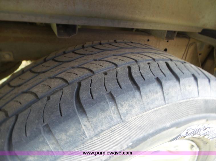 image for item L6867 2003 Ford F150 SuperCrew pickup truck