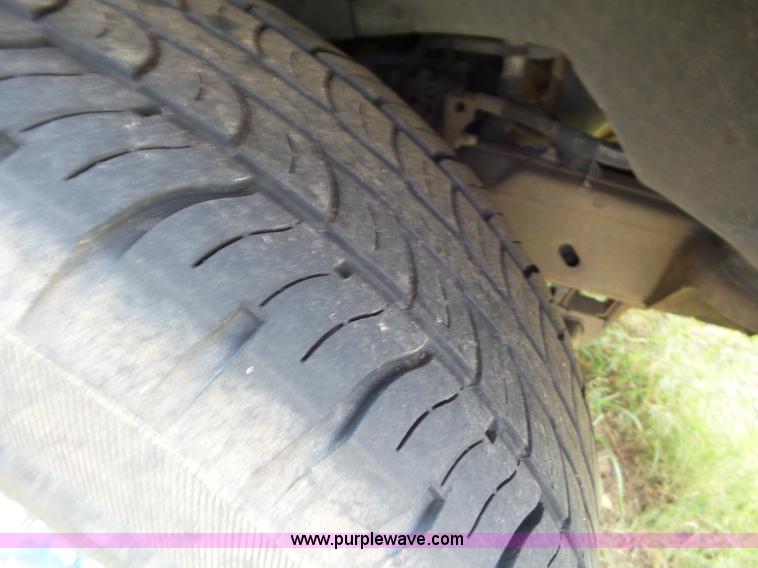 image for item L6867 2003 Ford F150 SuperCrew pickup truck