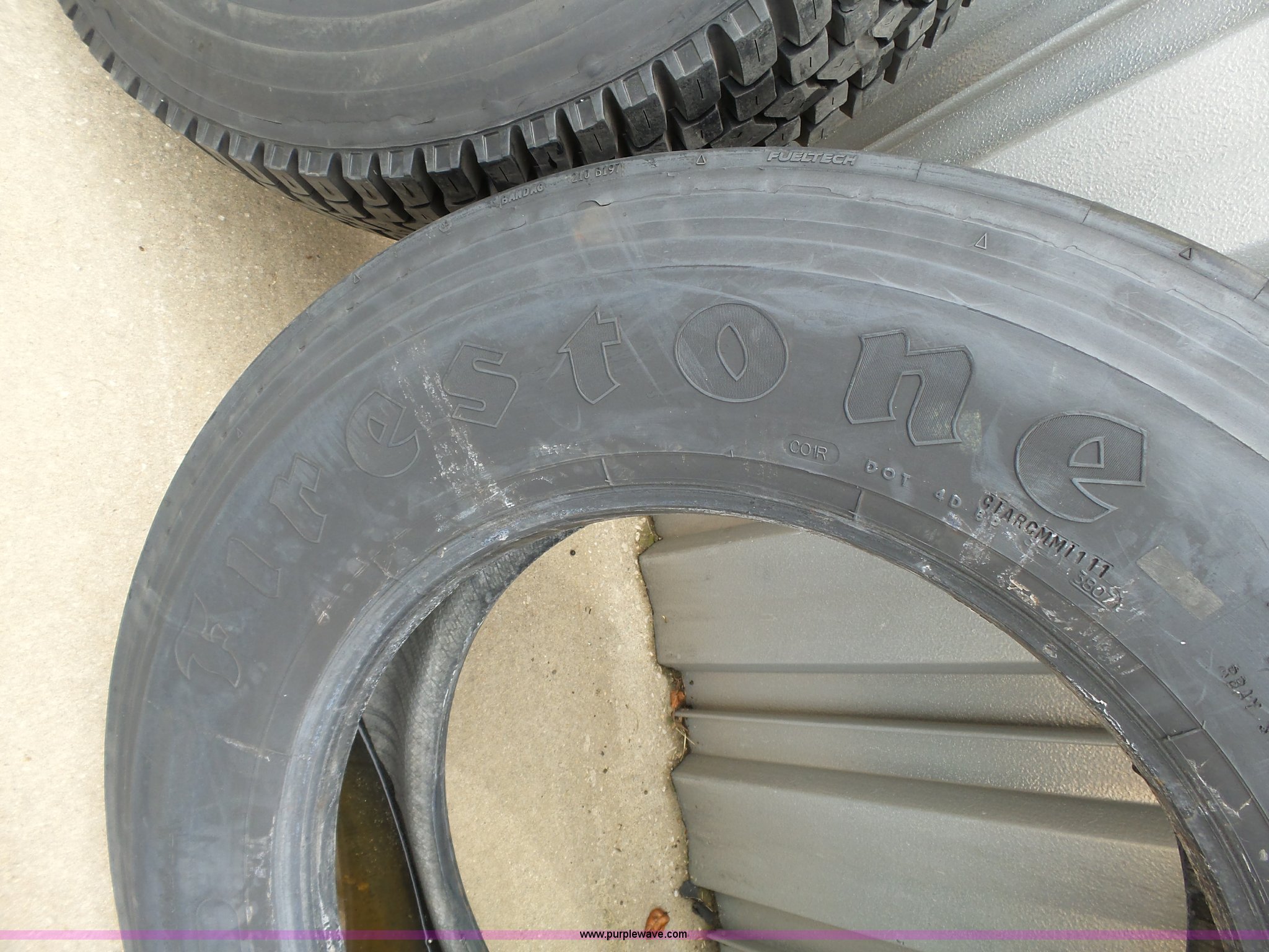 (5) tires in Emporia, KS Item BR9096 sold Purple Wave