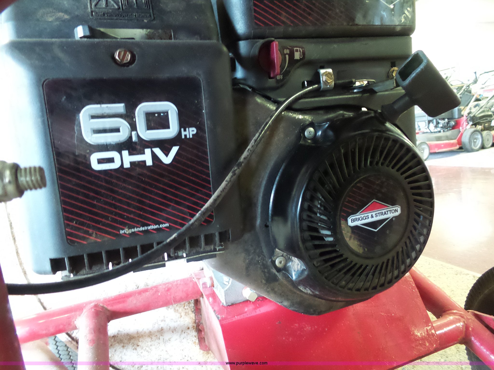 Little Wonder HPV vacuum in Desoto, MO Item BS9805 sold Purple Wave