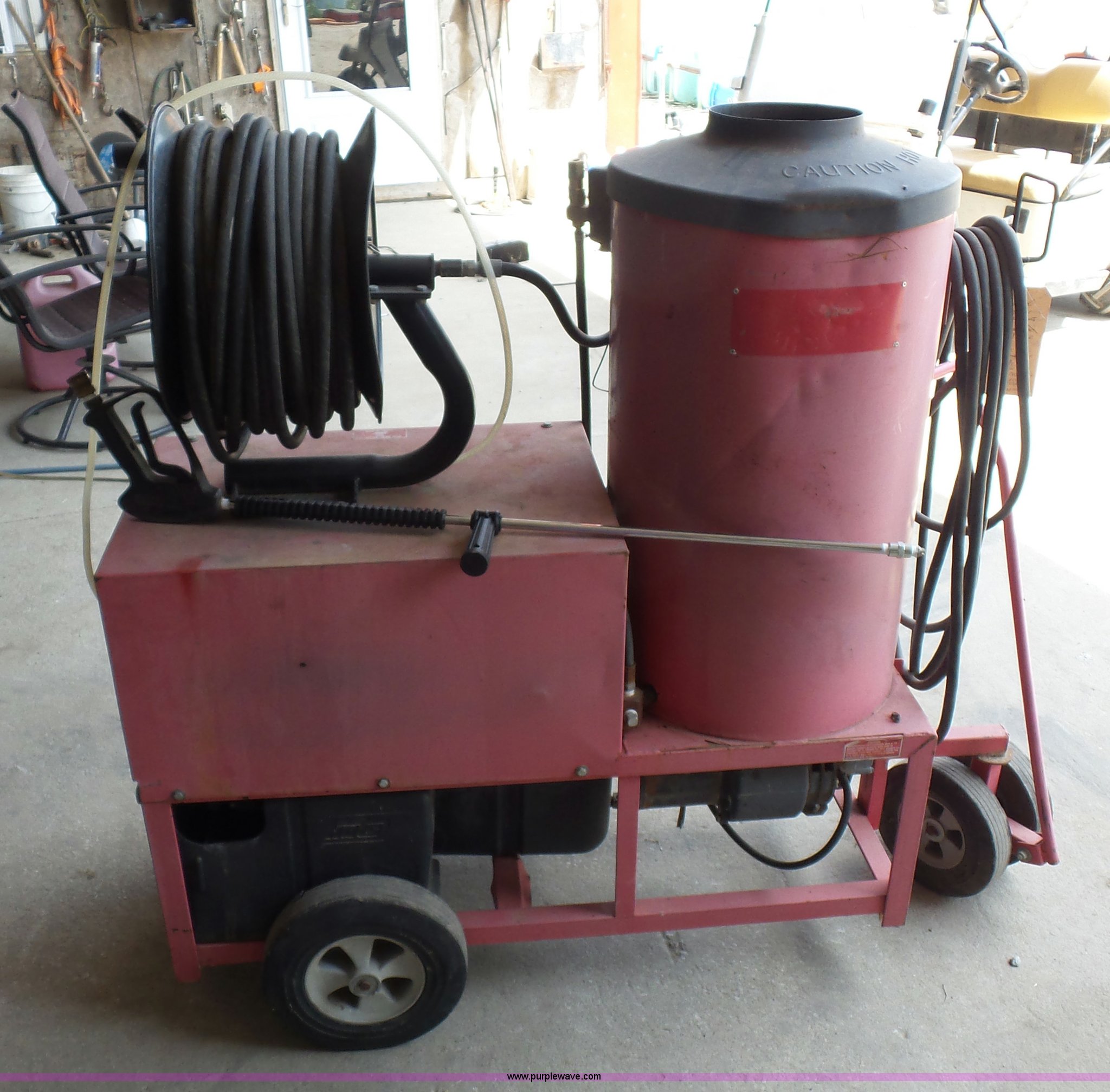 Hotsy 980A steam cleaner in Odessa, MO Item K1687 sold Purple Wave