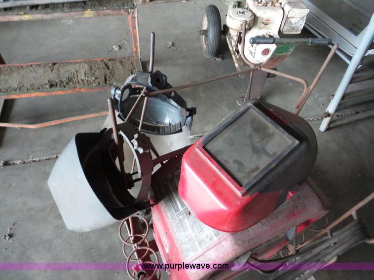 image for item AG9466 Lincoln AC/DC arc welder