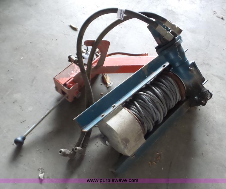 image for item AG9474 Hydraulic winch