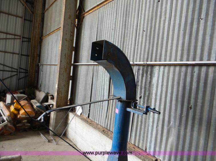 image for item AG9476 Goosen leaf vacuum/mulcher