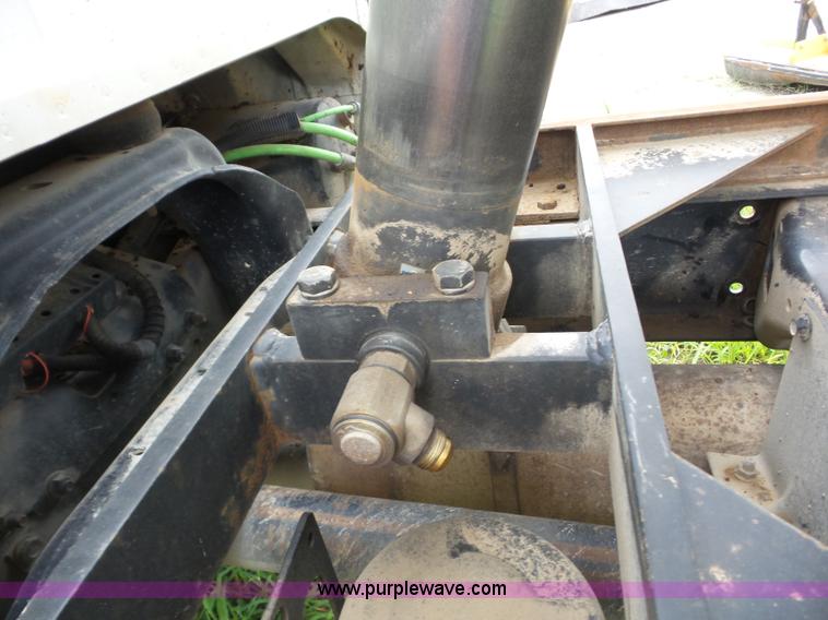 image for item AG9489 2006 Ford F650 Super Duty dump truck