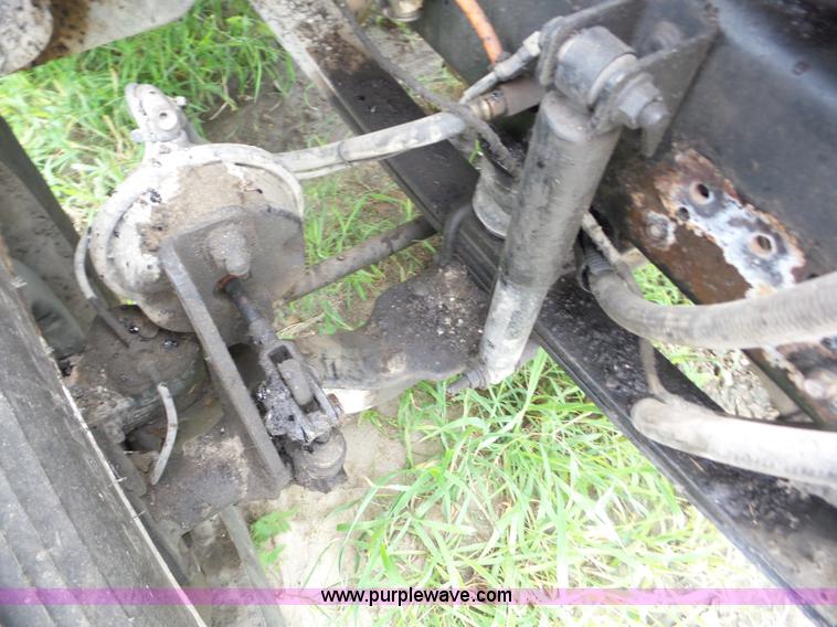 image for item AG9489 2006 Ford F650 Super Duty dump truck