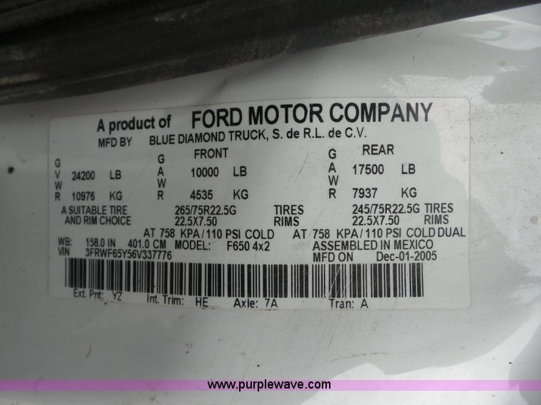 image for item AG9489 2006 Ford F650 Super Duty dump truck