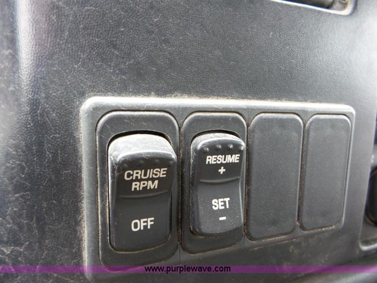 image for item AG9489 2006 Ford F650 Super Duty dump truck