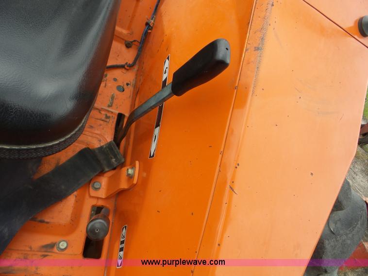image for item AG9491 1988 Kubota L2850 tractor