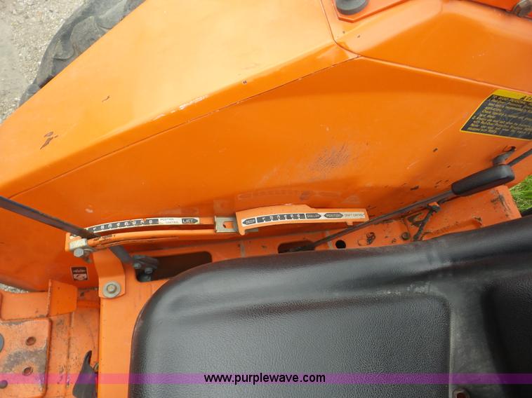 image for item AG9491 1988 Kubota L2850 tractor
