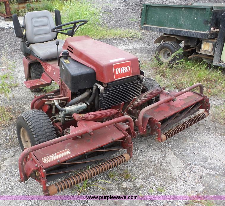 image for item AG9493 Toro Reelmaster 216 lawn mower