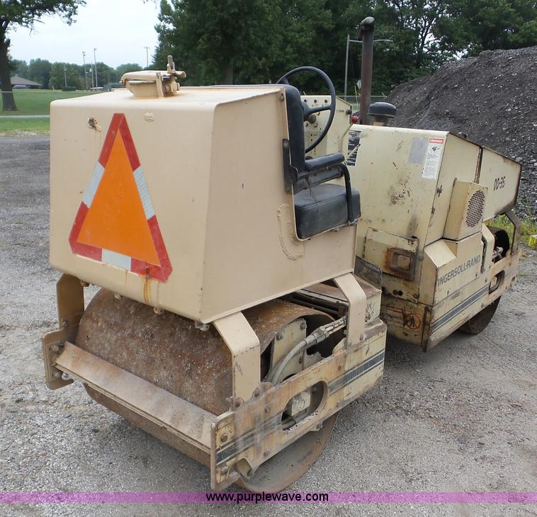 image for item AG9495 Ingersoll Rand DD-35 single drum roller