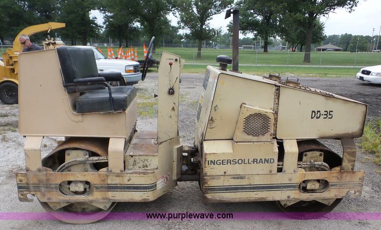 image for item AG9495 Ingersoll Rand DD-35 single drum roller