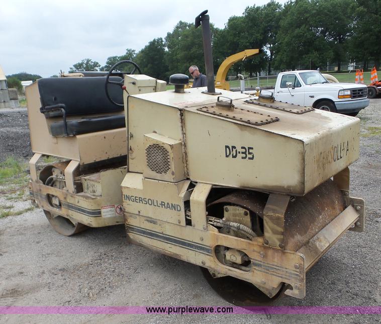 image for item AG9495 Ingersoll Rand DD-35 single drum roller