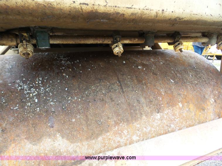 image for item AG9495 Ingersoll Rand DD-35 single drum roller