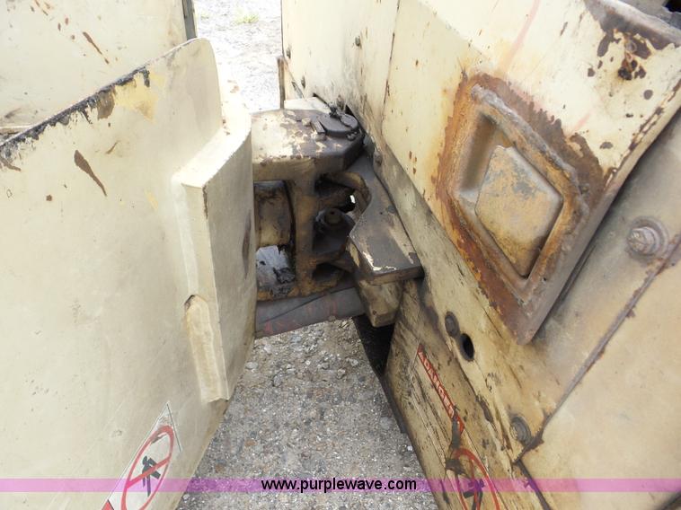 image for item AG9495 Ingersoll Rand DD-35 single drum roller