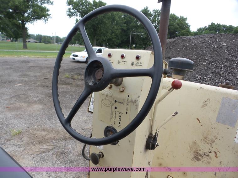 image for item AG9495 Ingersoll Rand DD-35 single drum roller