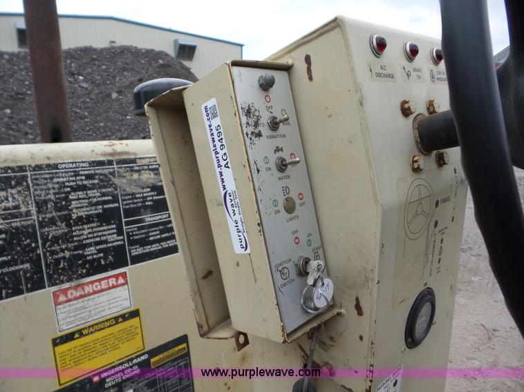 image for item AG9495 Ingersoll Rand DD-35 single drum roller