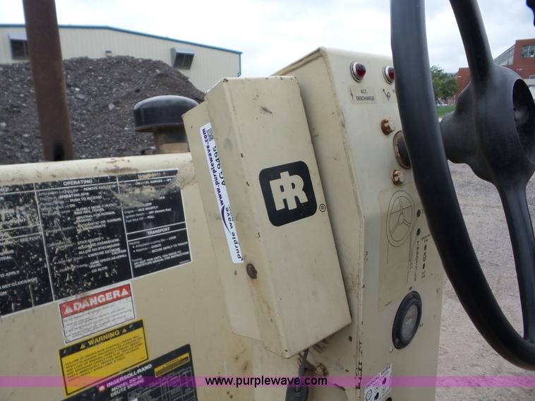 image for item AG9495 Ingersoll Rand DD-35 single drum roller