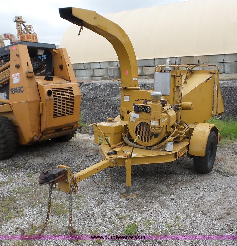 image for item AG9497 1992 Vermeer 935 brush chipper