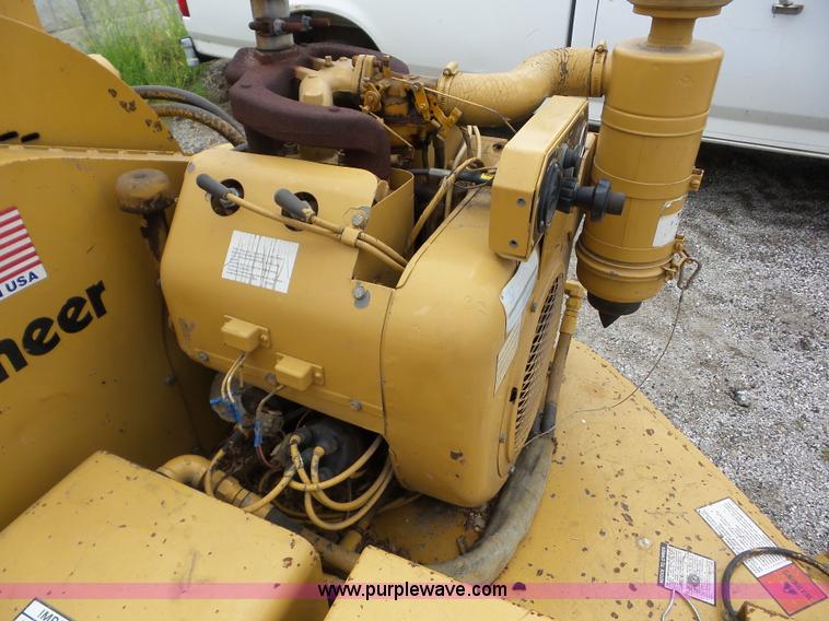 image for item AG9497 1992 Vermeer 935 brush chipper