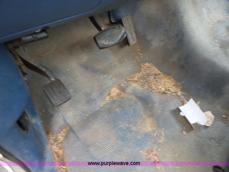 image for item AG9498 1995 Ford F150 pickup truck