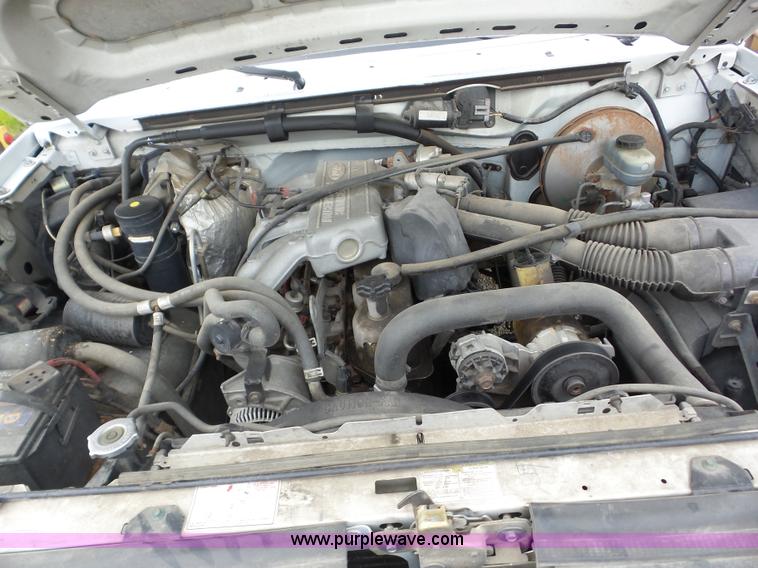 image for item AG9498 1995 Ford F150 pickup truck