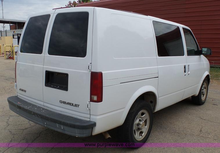 image for item AP9367 2004 Chevrolet Astro Extended Cargo van