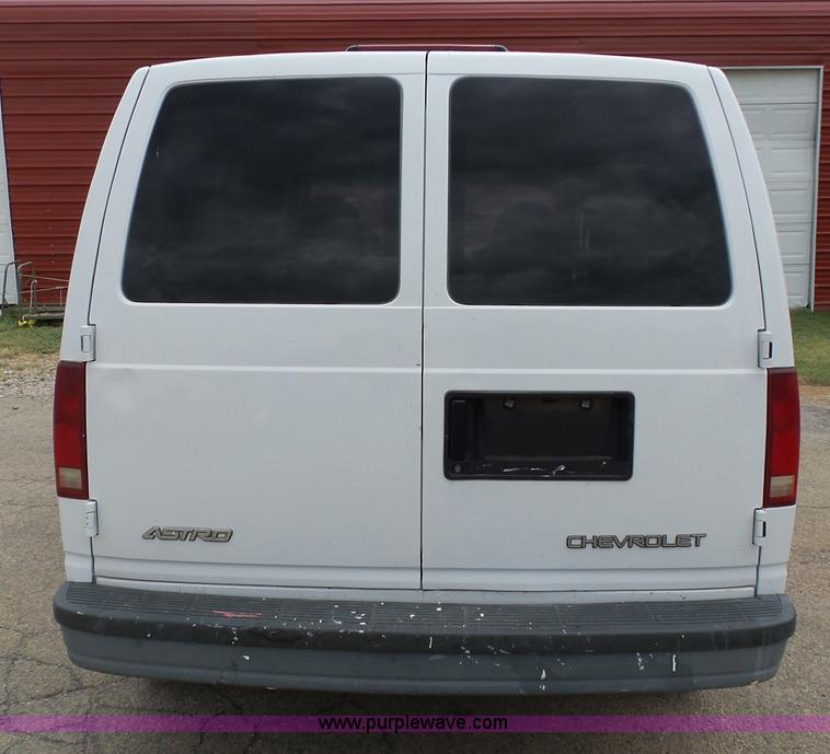 image for item AP9367 2004 Chevrolet Astro Extended Cargo van