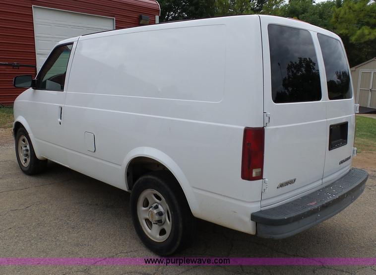 image for item AP9367 2004 Chevrolet Astro Extended Cargo van