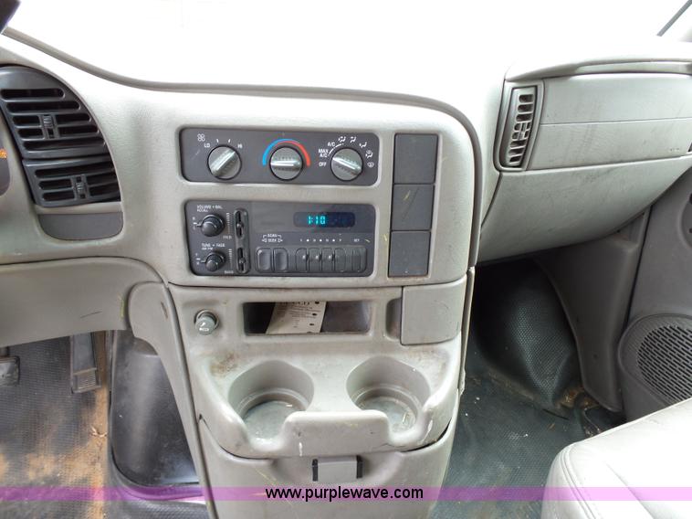 image for item AP9367 2004 Chevrolet Astro Extended Cargo van