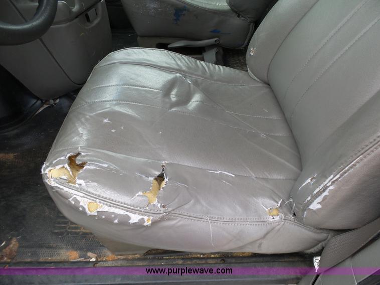 image for item AP9367 2004 Chevrolet Astro Extended Cargo van