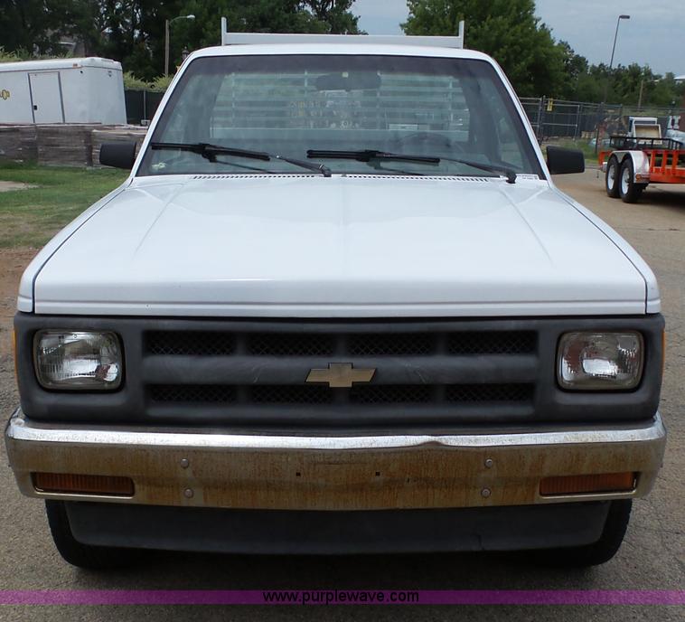 image for item AP9368 1991 Chevrolet S10 pickup truck