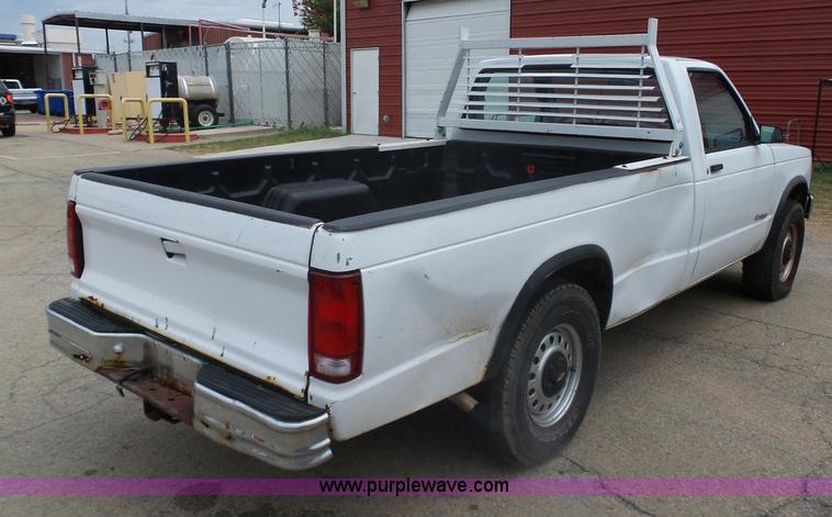 image for item AP9368 1991 Chevrolet S10 pickup truck