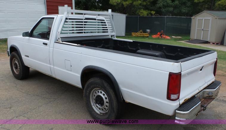 image for item AP9368 1991 Chevrolet S10 pickup truck