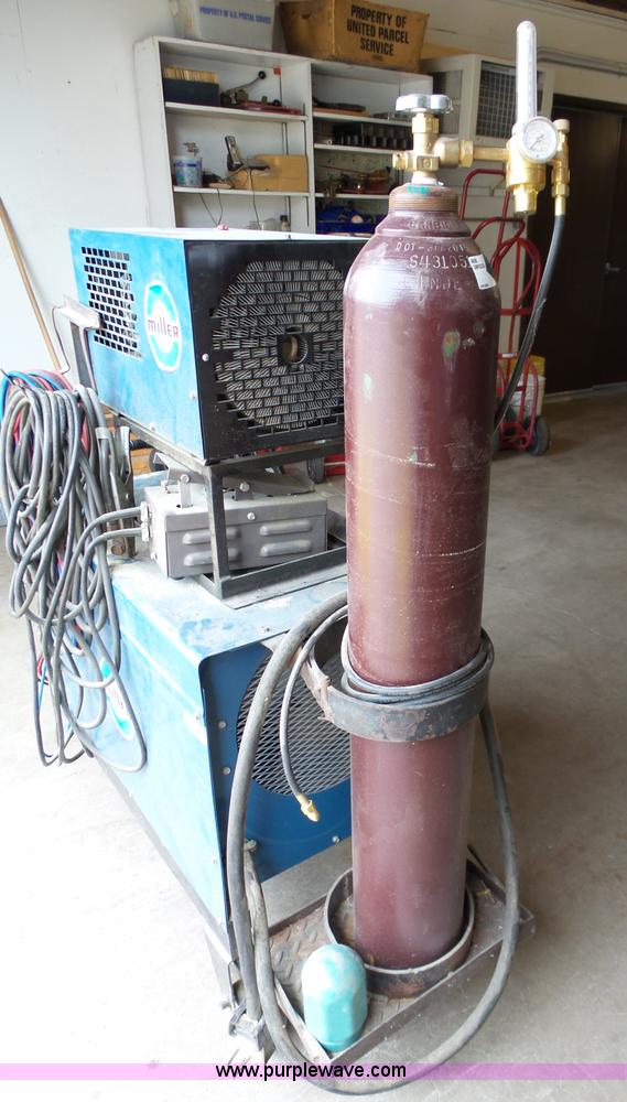 image for item AP9372 Miller Dialarc HF arc welder