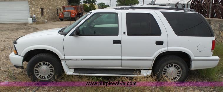 image for item AR9318 1998 GMC Jimmy SLS SUV