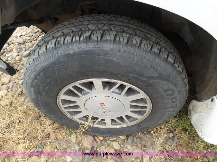 image for item AR9318 1998 GMC Jimmy SLS SUV