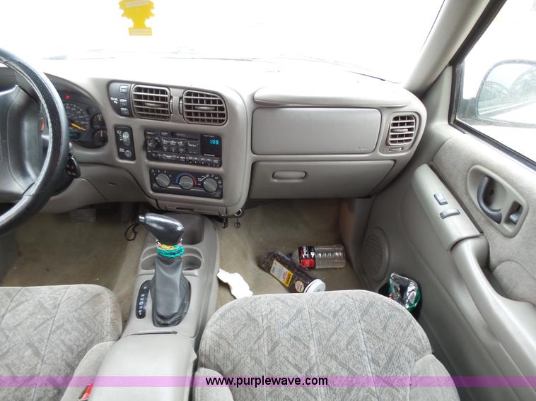 image for item AR9318 1998 GMC Jimmy SLS SUV