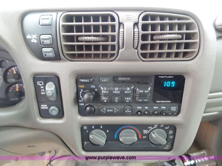 image for item AR9318 1998 GMC Jimmy SLS SUV